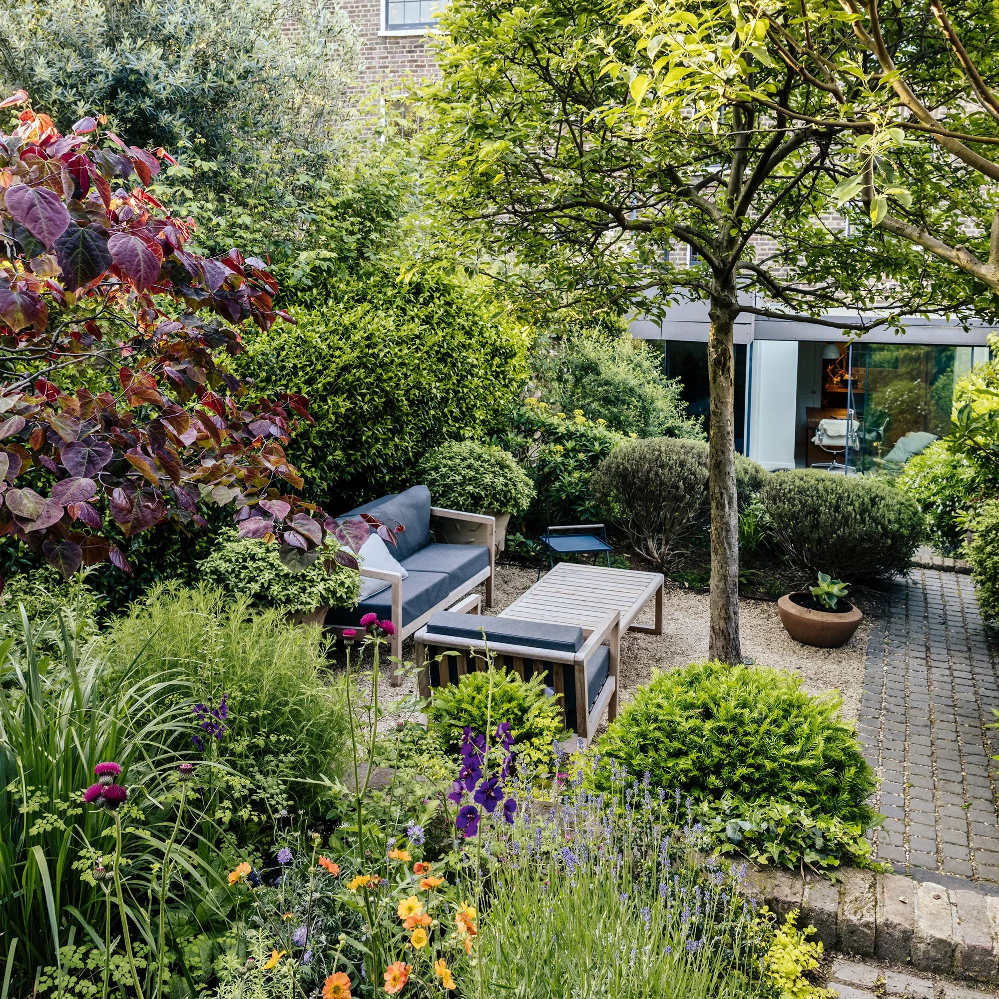 ALCO are specialists at designing, building, and landscaping outdoor living spaces.